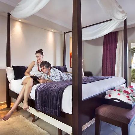 Majestic Elegance Punta Cana (Adults Only) Room photo A guest room at the Hard Rock Hotel